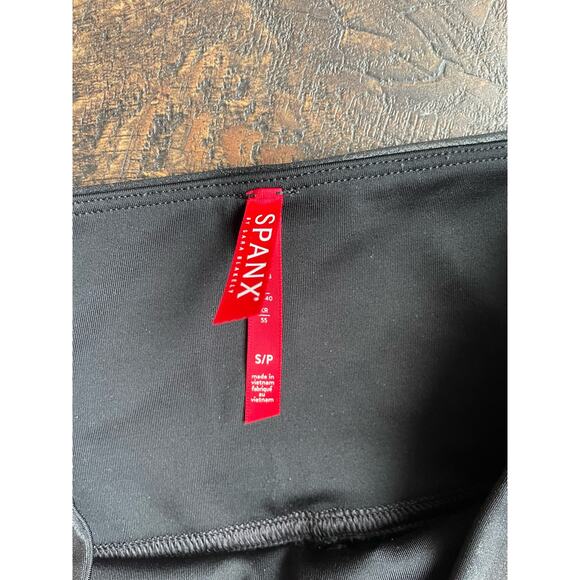 Spanx Faux Leather Leggings Black Small Shapewear - Picture 4 of 12
